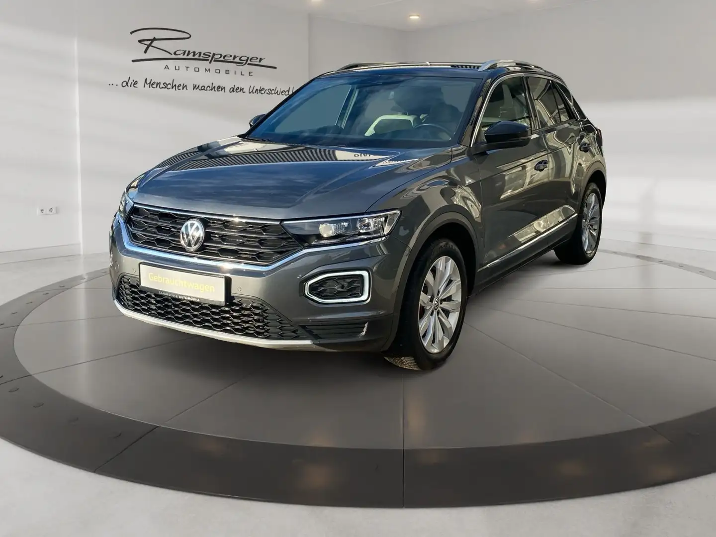 Volkswagen T-Roc 1.5 TSI Sport LED/AHK/Standhzg./Assist/uvm Grau - 2