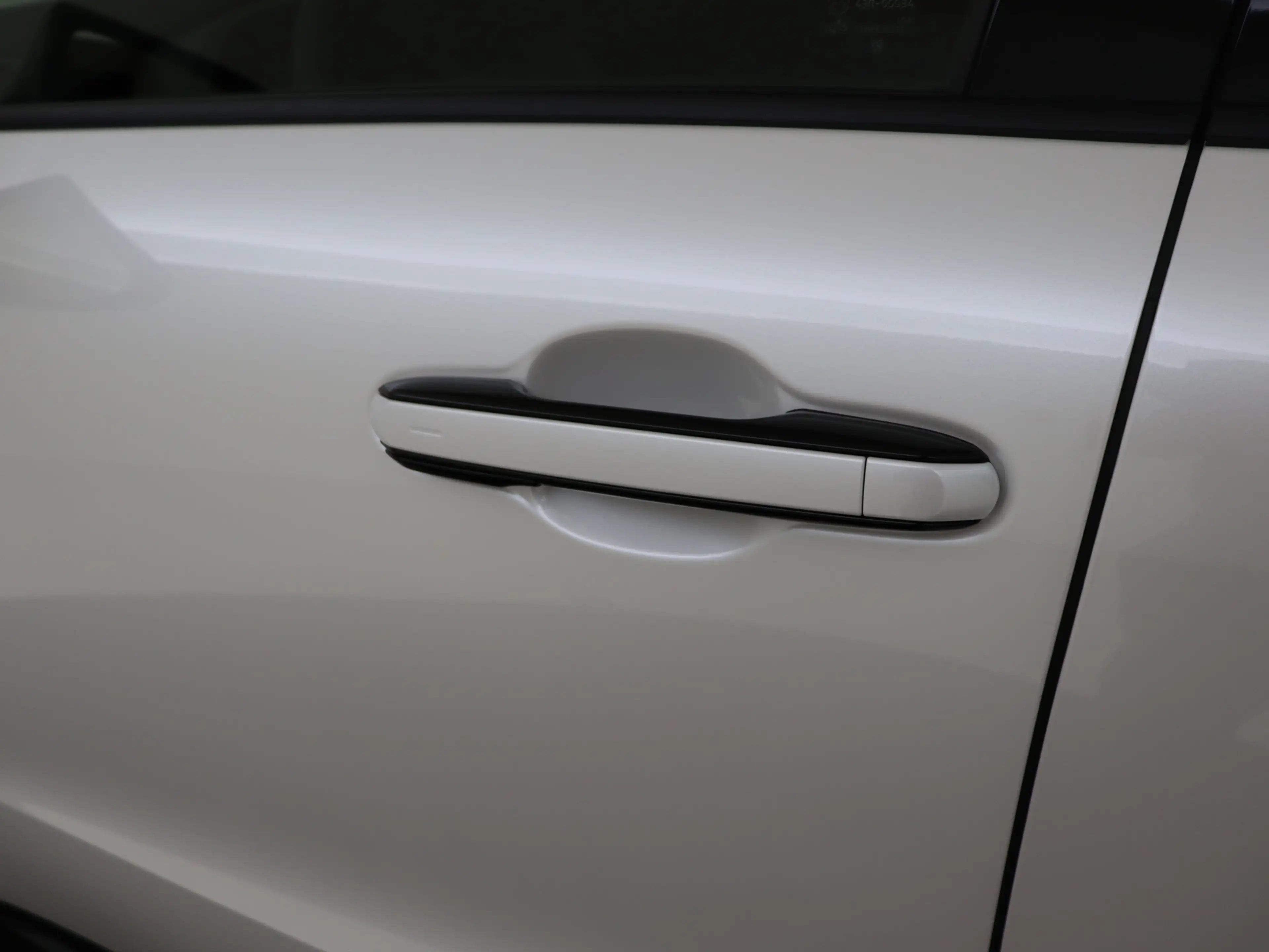 Lexus LBX Emotion 2WD |Mark Levinson | 360 Camera | Head Up — photo 4