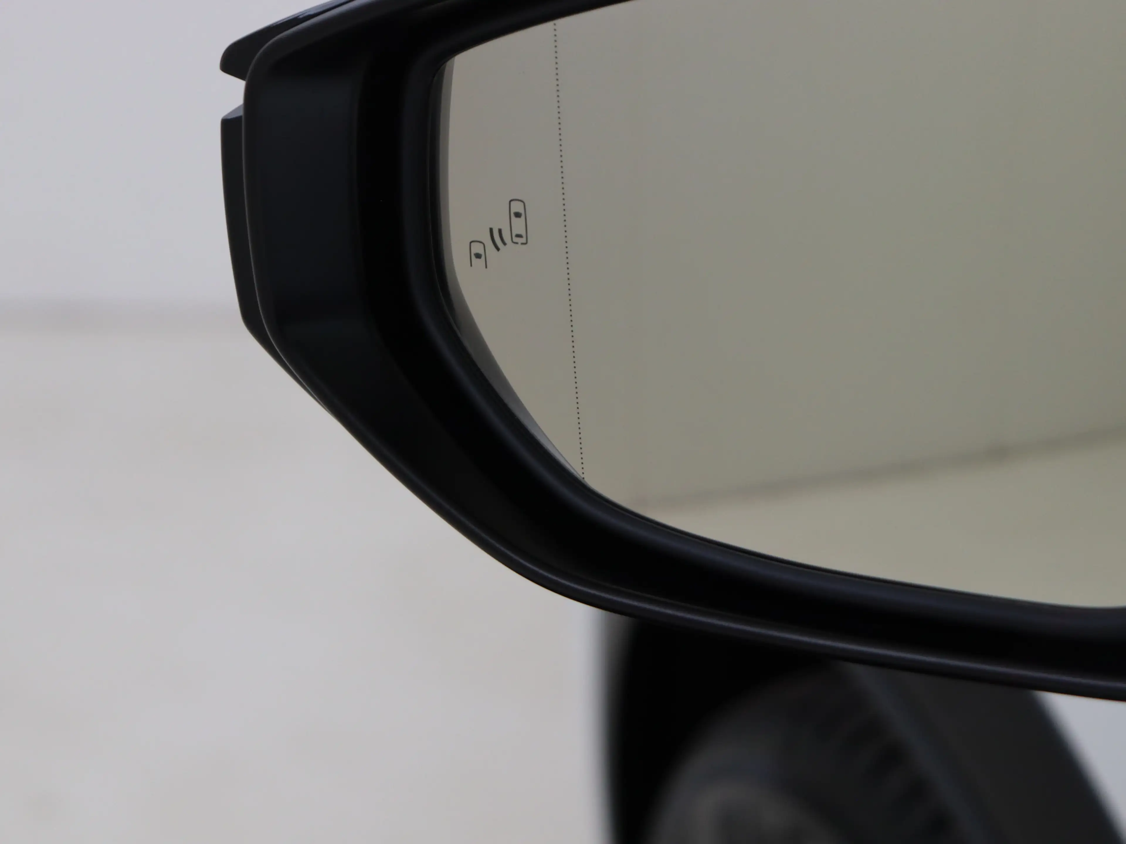 Lexus LBX Emotion 2WD |Mark Levinson | 360 Camera | Head Up — photo 10