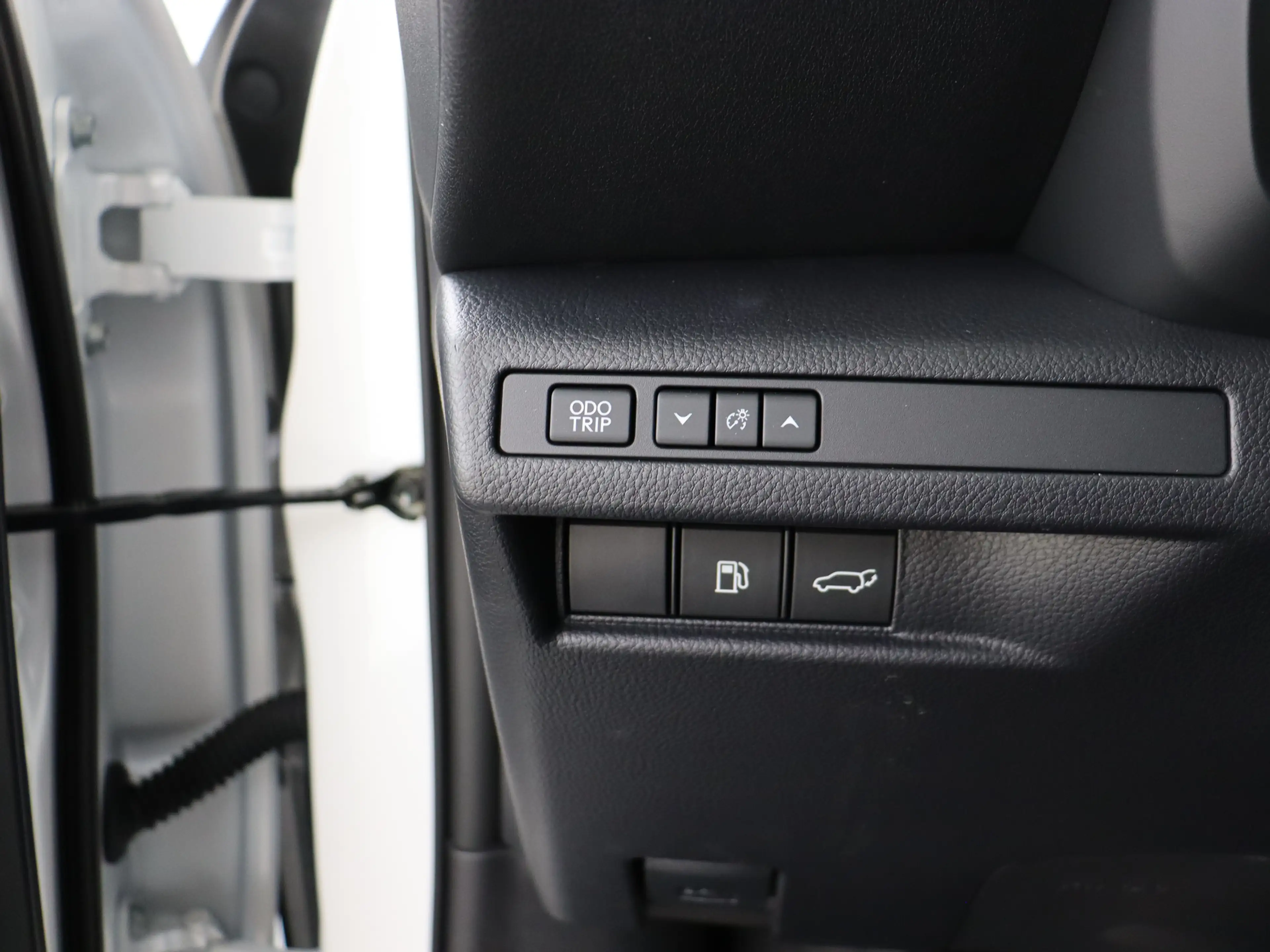 Lexus LBX Emotion 2WD |Mark Levinson | 360 Camera | Head Up — photo 12
