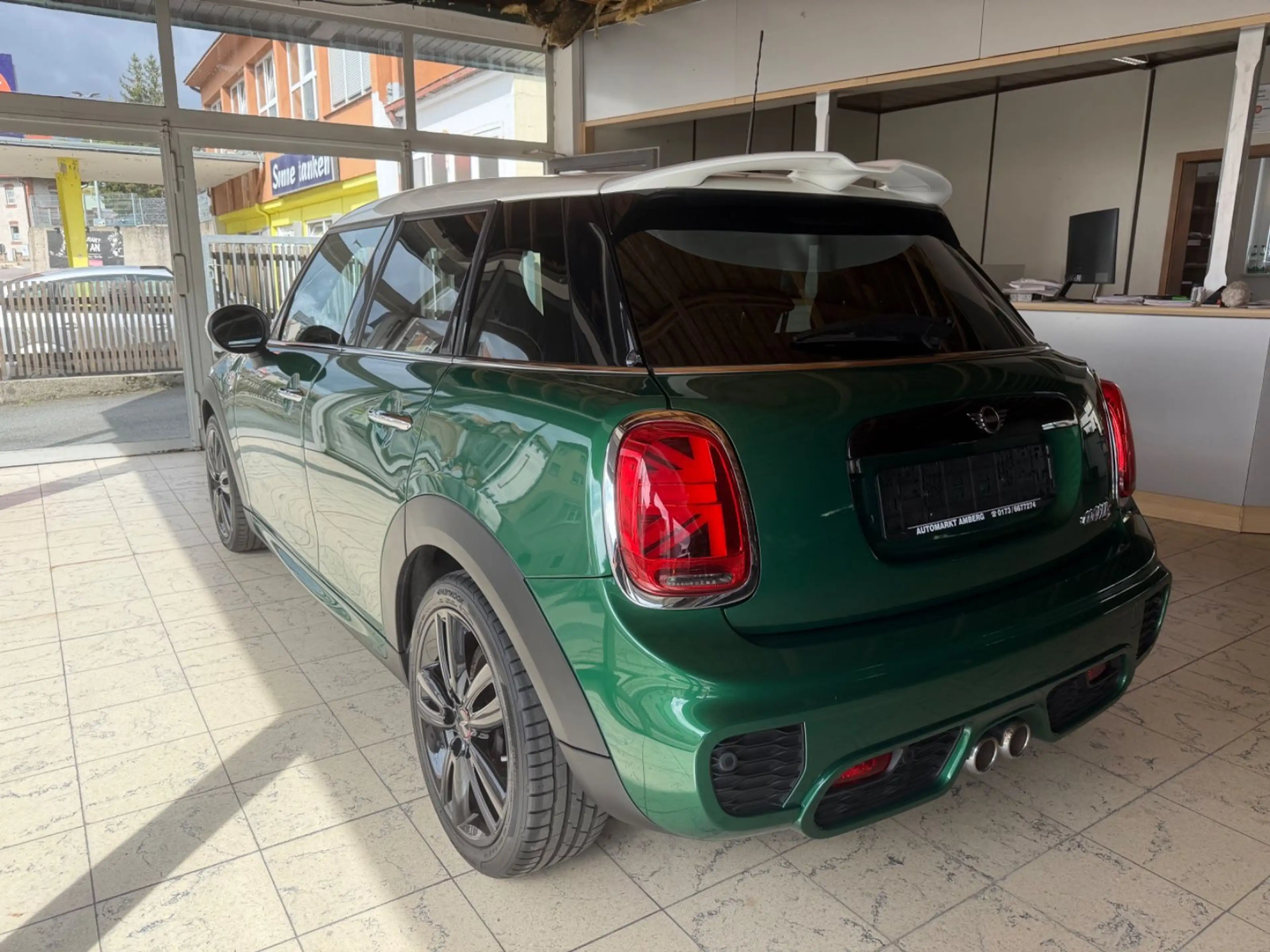 MINI Cooper S 5-trg. JCW TRIM+AERO*HEAD-UP*LED*NAVI* — photo 2