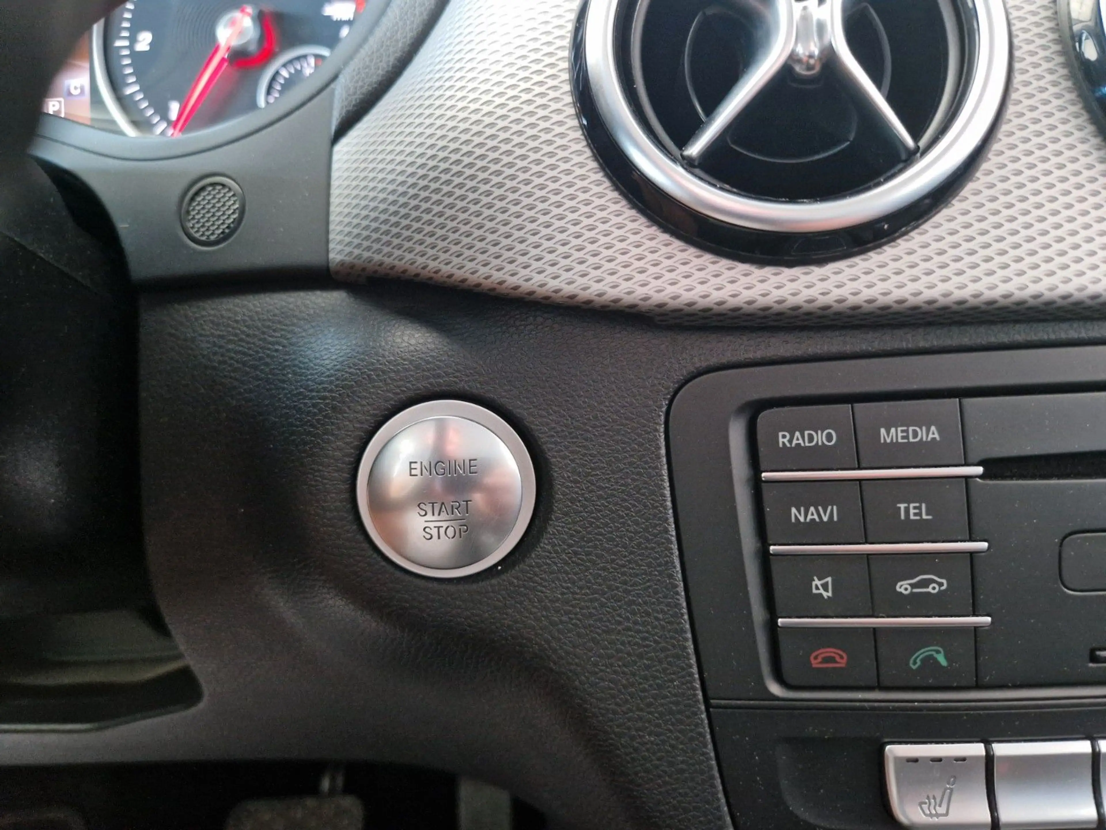 Mercedes-Benz B 220 CDI 177 PS AUTOMATIK LED NAVI AHK — photo 21