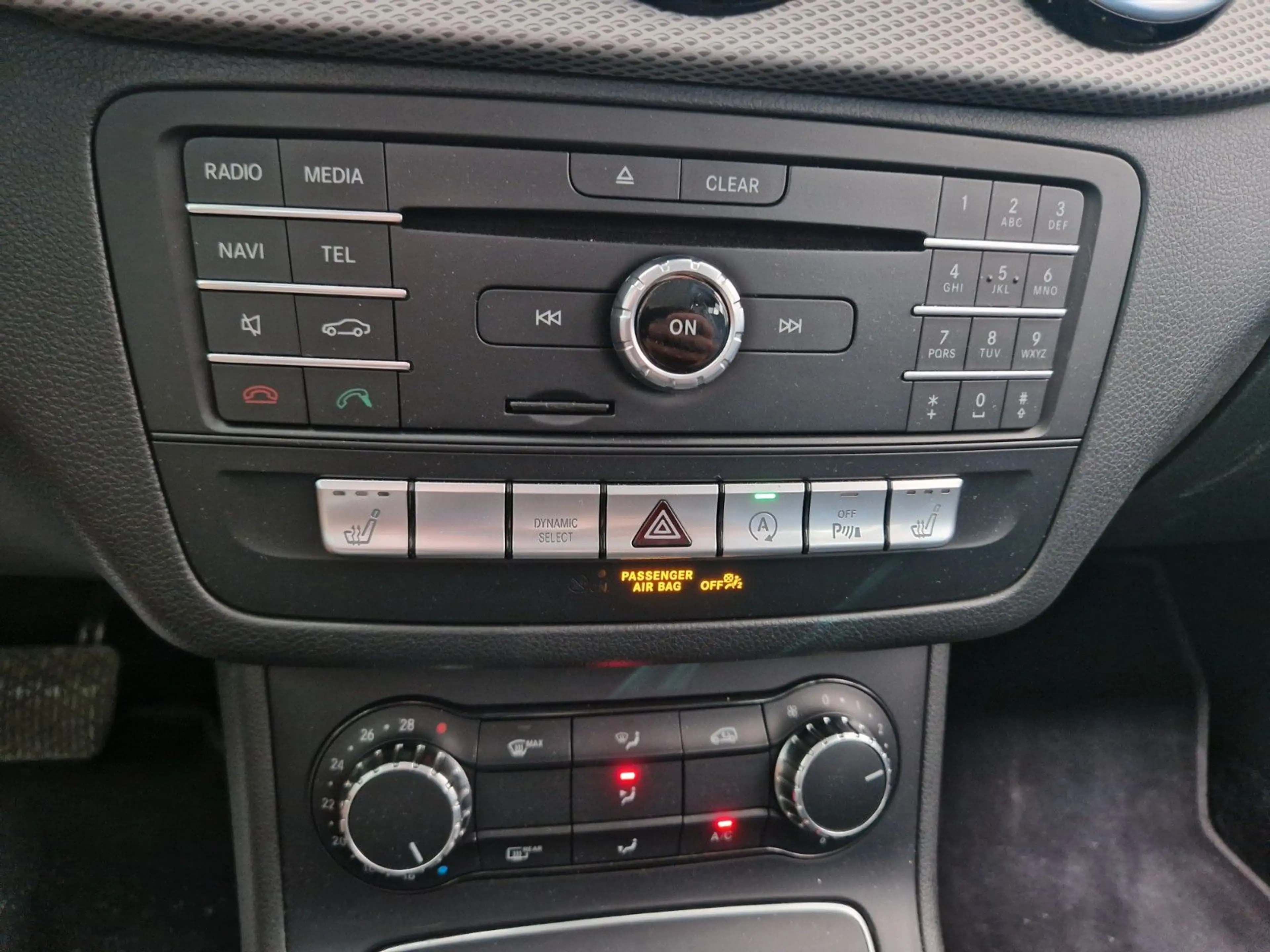 Mercedes-Benz B 220 CDI 177 PS AUTOMATIK LED NAVI AHK — photo 19