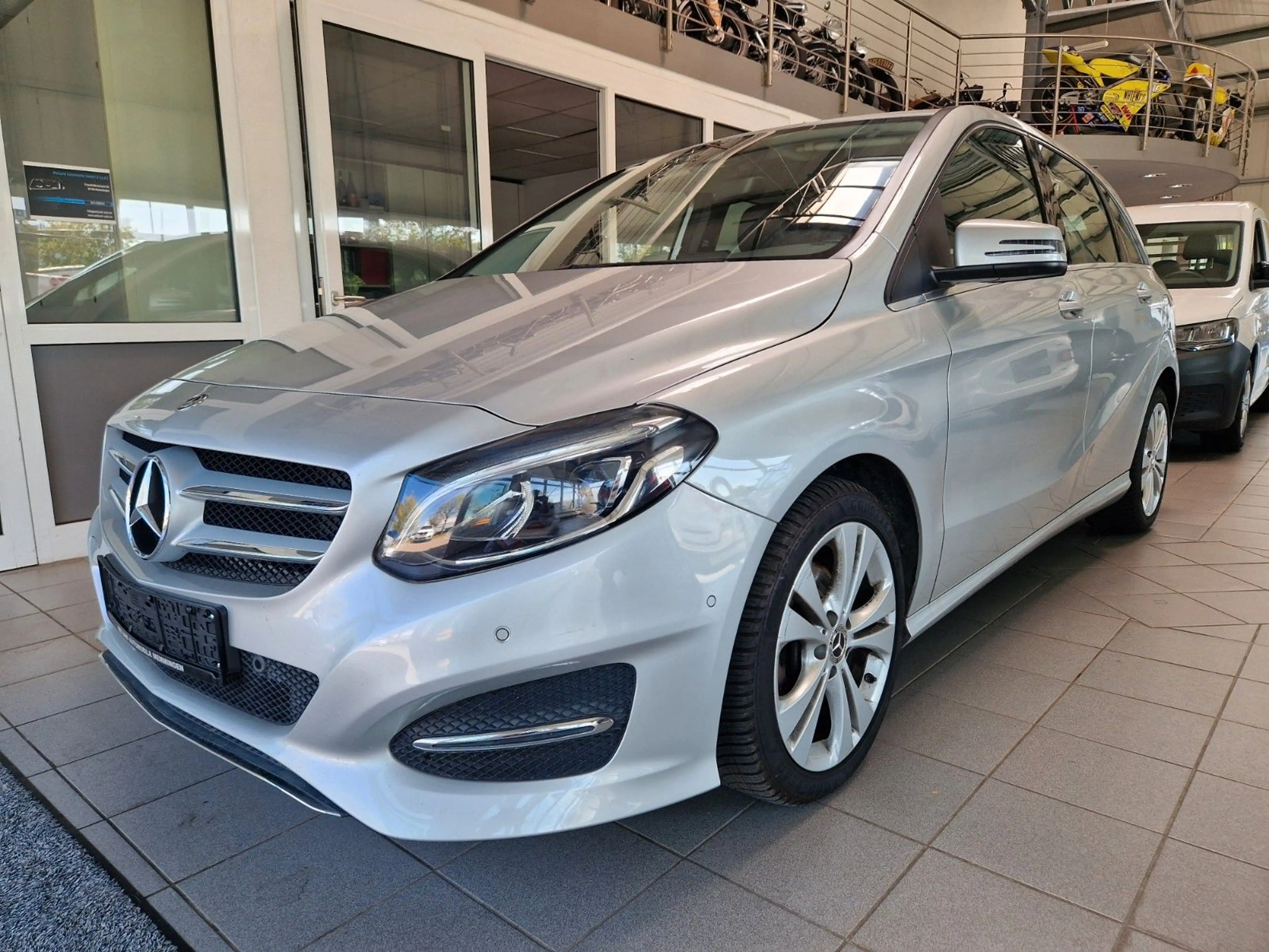 Mercedes-Benz B 220 CDI 177 PS AUTOMATIK LED NAVI AHK — photo 5