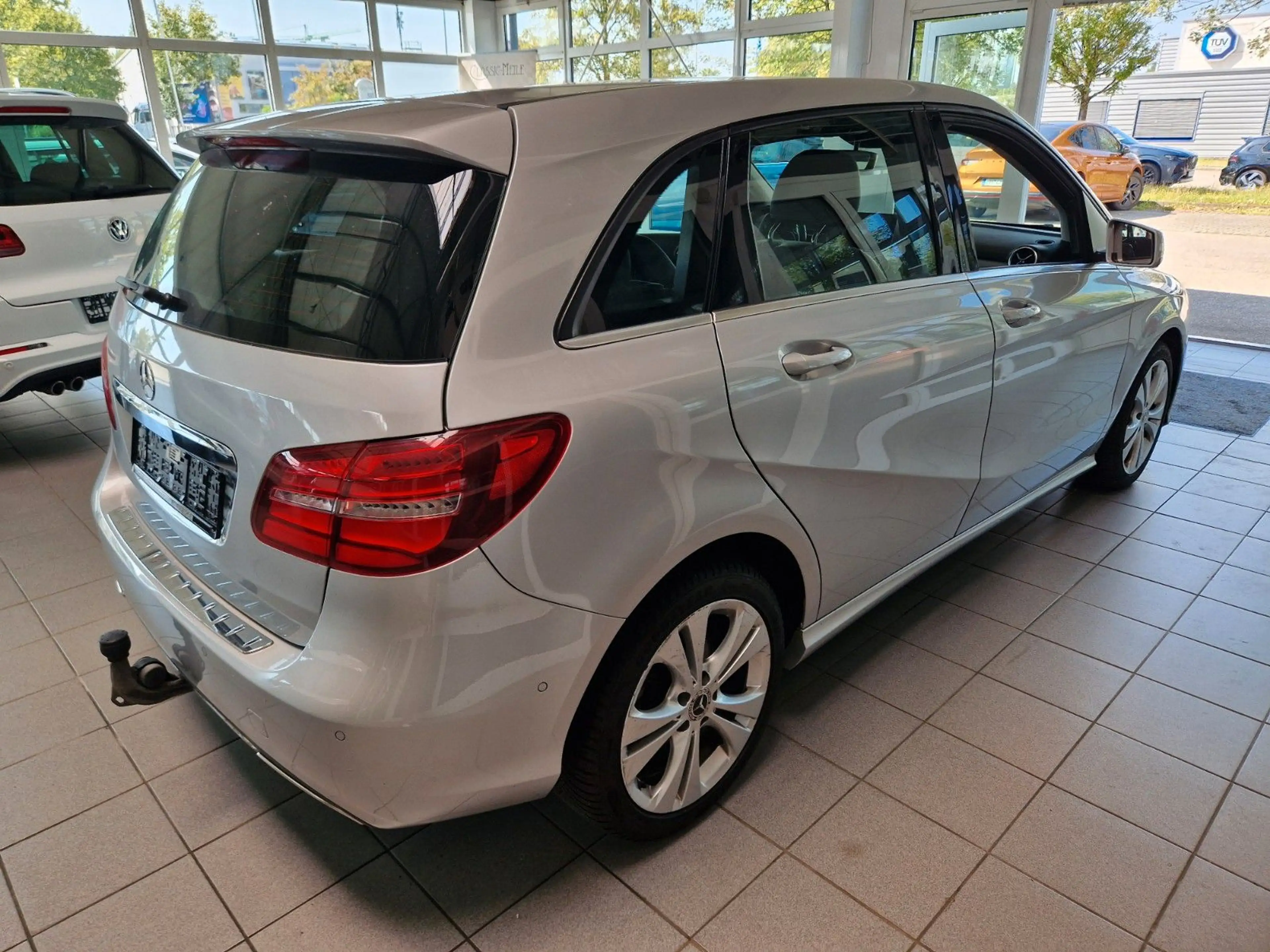 Mercedes-Benz B 220 CDI 177 PS AUTOMATIK LED NAVI AHK — photo 3