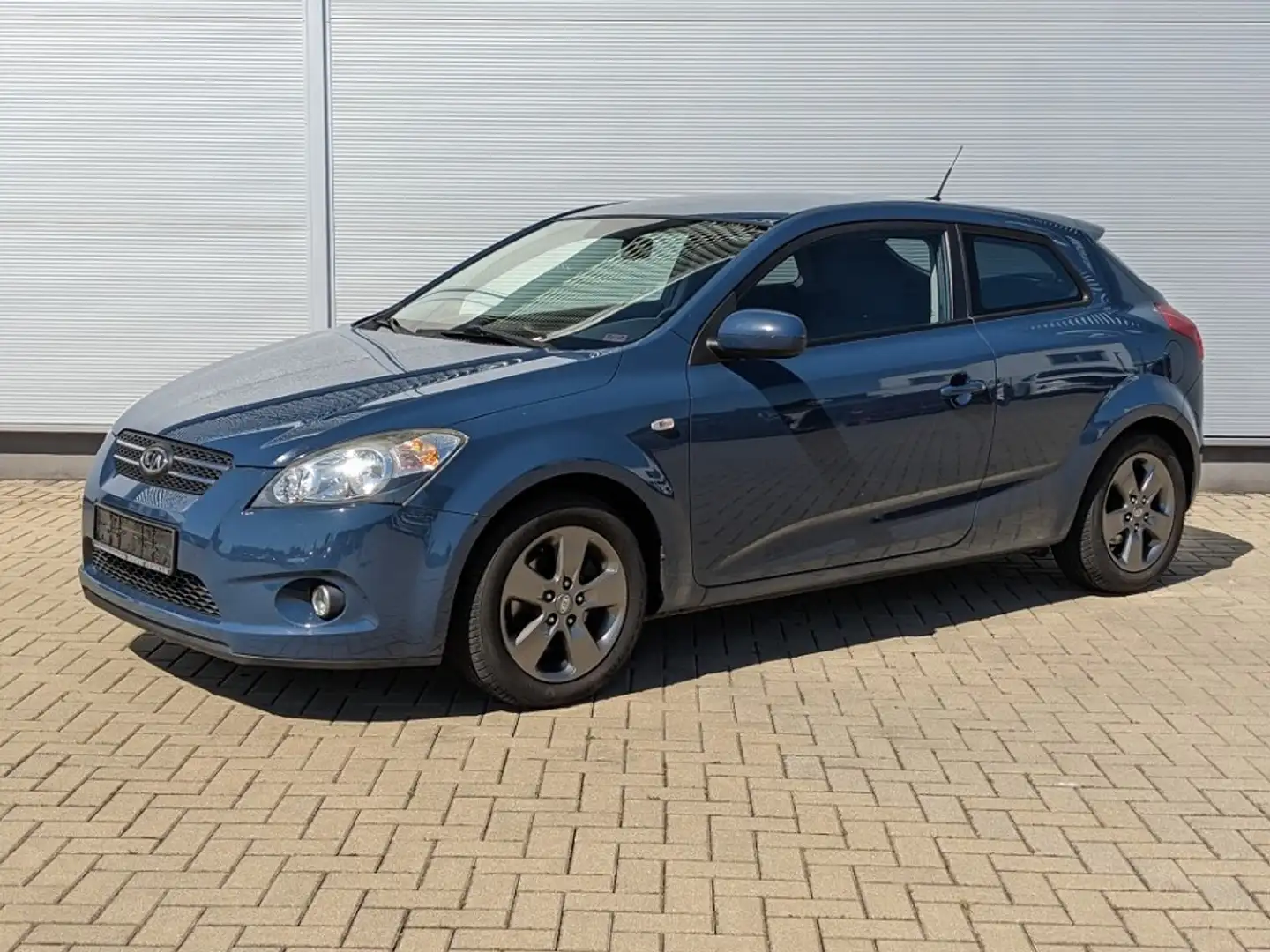 Kia ProCeed / pro_cee'd .4l Seven Stars AHK PDC Klima Bluetooth Bleu - 1