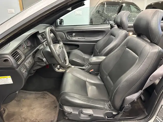 Volvo C70 view 7