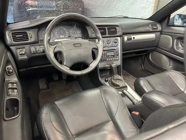 Volvo C70 view 10