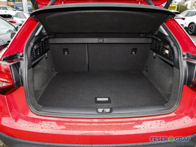 Audi Q2 view 9