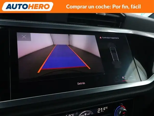 Audi Q3 view 23