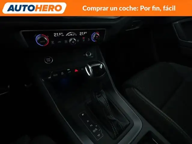 Audi Q3 view 29