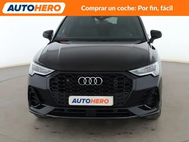 Audi Q3 view 9