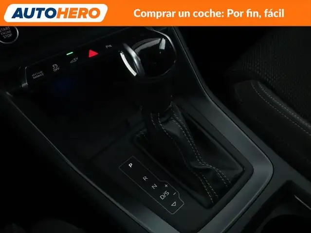 Audi Q3 view 28