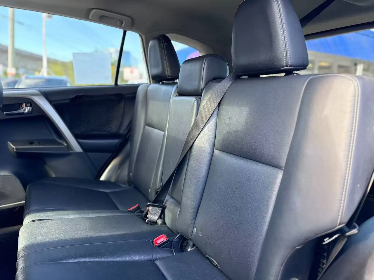 Toyota RAV 4 снимка Toyota RAV 4