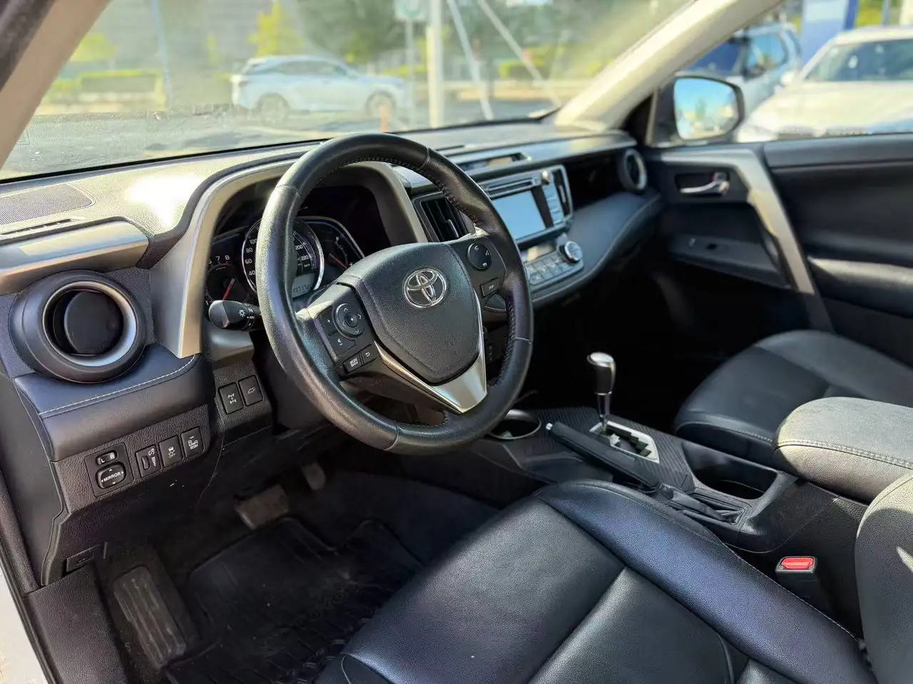 Toyota RAV 4 снимка Toyota RAV 4