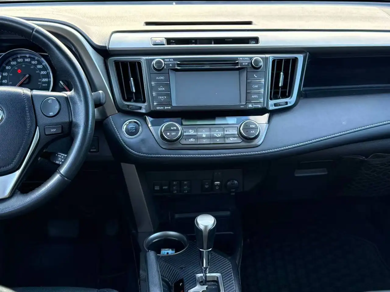 Toyota RAV 4 снимка Toyota RAV 4