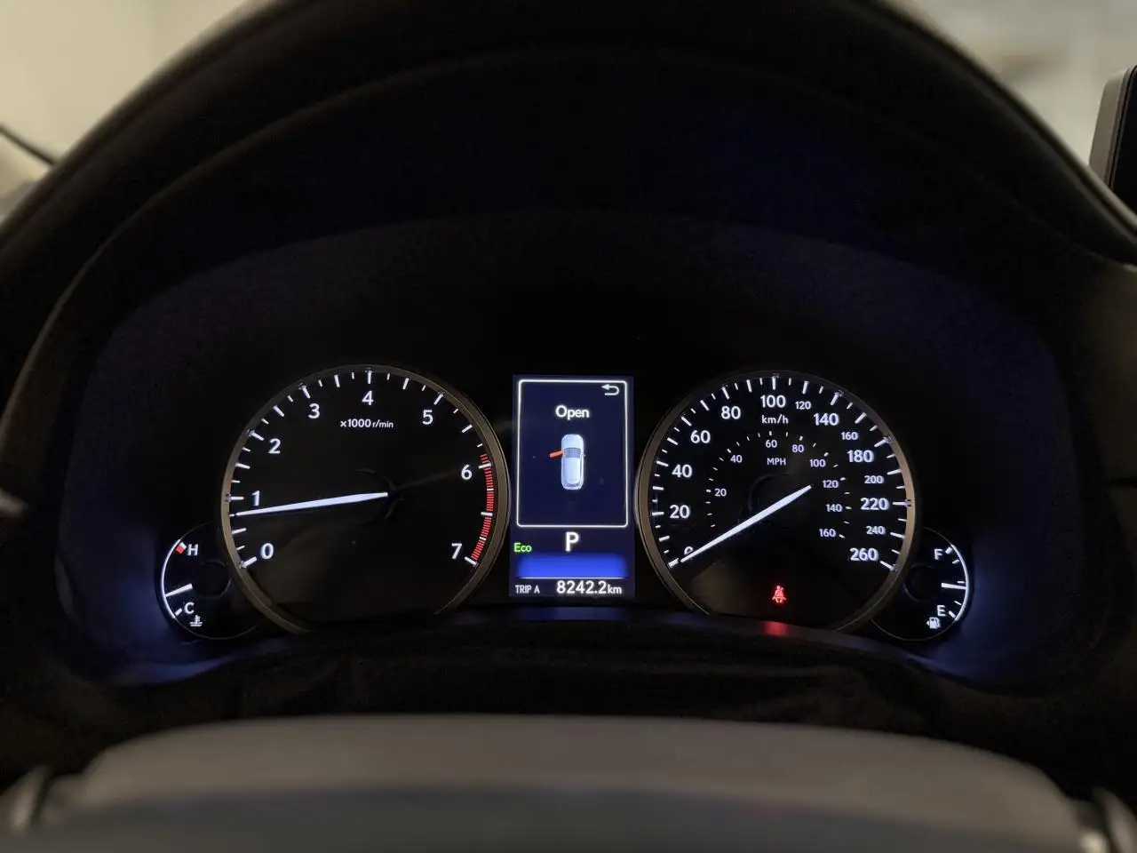 Lexus NX снимка Lexus NX