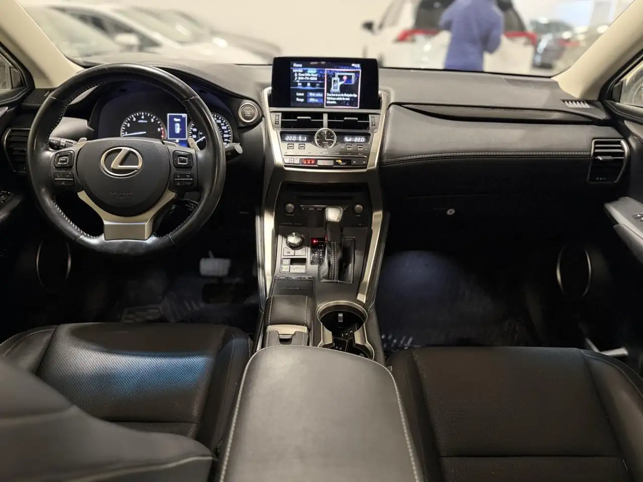 Lexus NX снимка Lexus NX