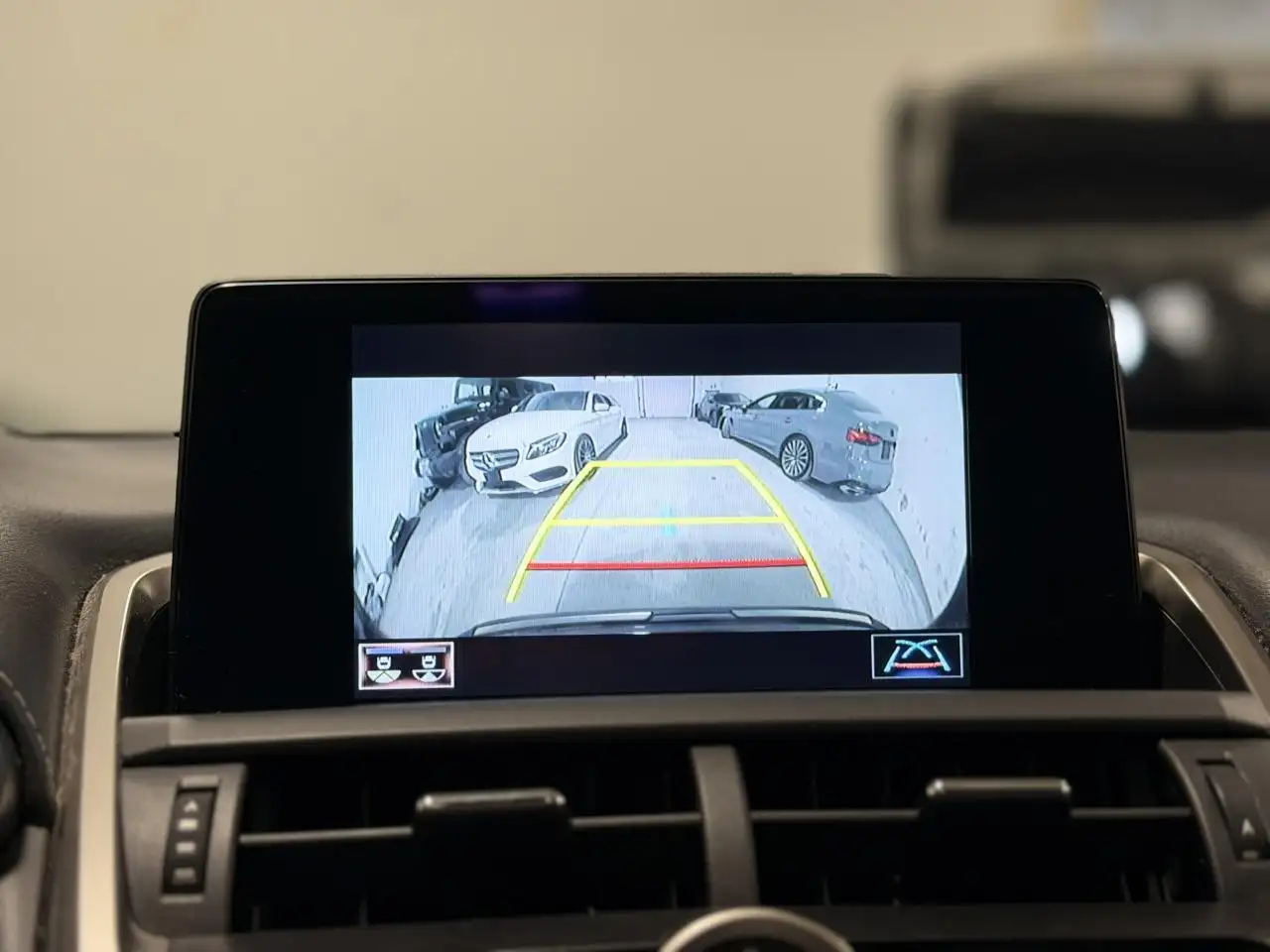 Lexus NX снимка Lexus NX