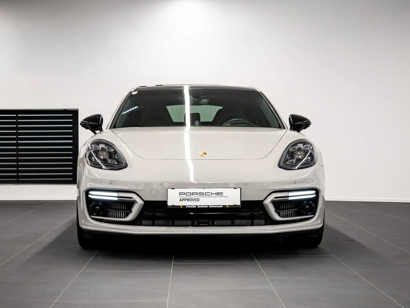Porsche Panamera 4S E-Hybrid Grau - 2