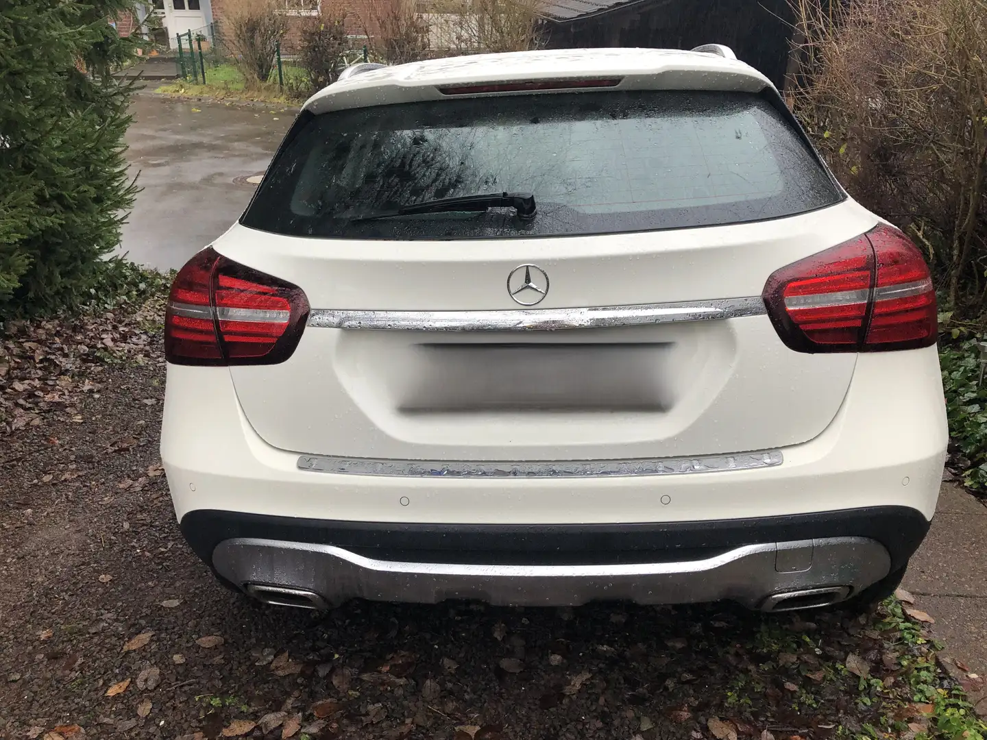 Mercedes-Benz GLA 200 GLA 200 Sport Utility Vehicle Weiß - 2