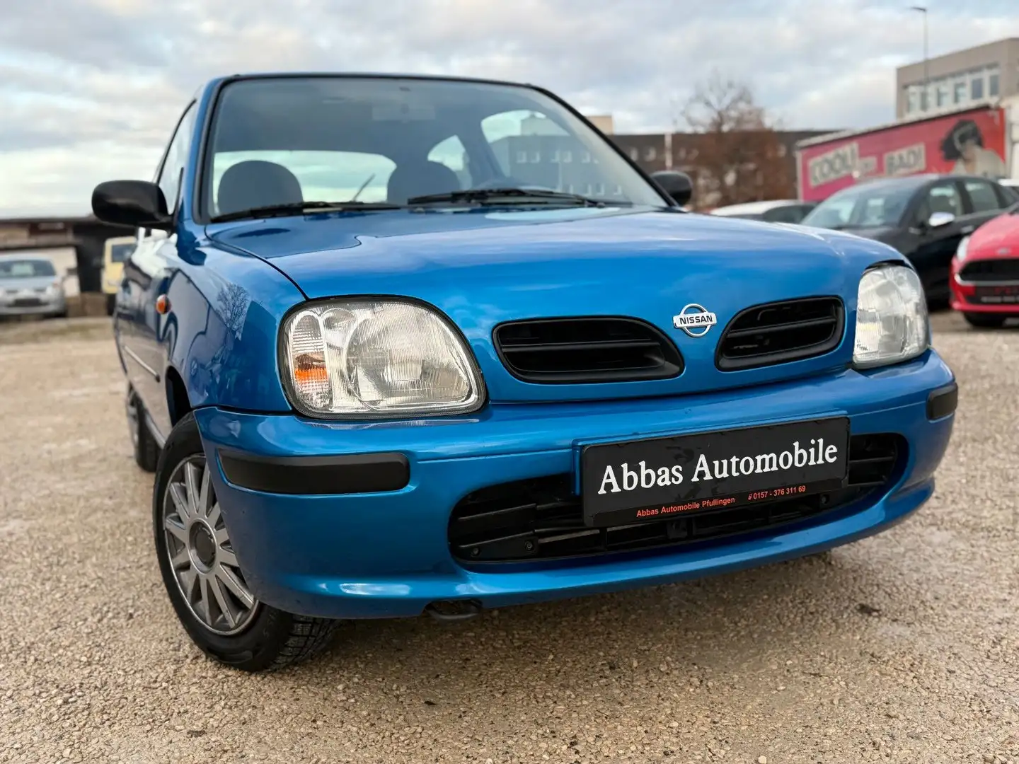 Nissan Micra 1.Hand, sehr wenig Km Blau - 2
