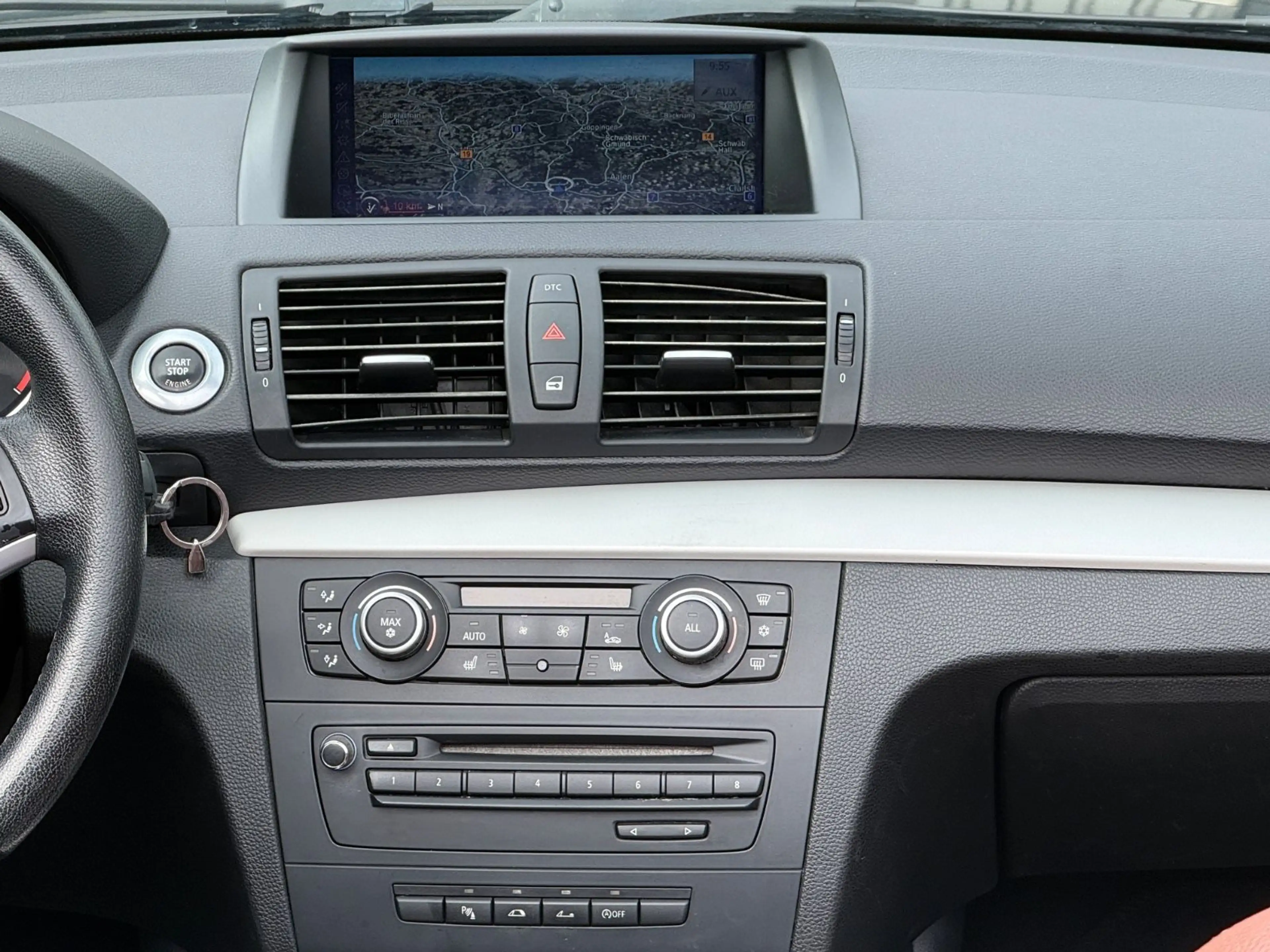 BMW 120 Cabrio 120d Leder Navi SHZ Xenon Tüv/Au 05.2027 — photo 12