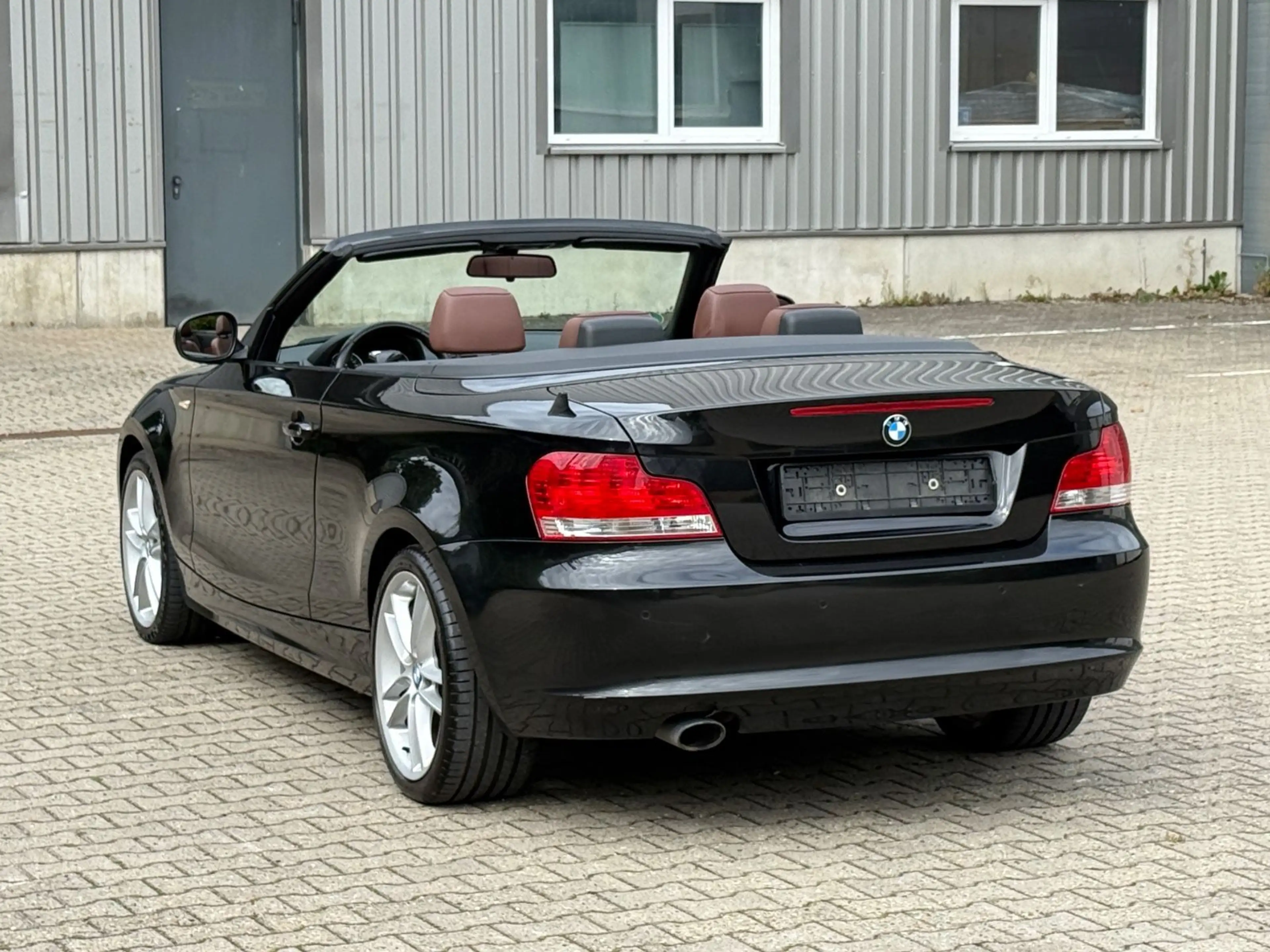 BMW 120 Cabrio 120d Leder Navi SHZ Xenon Tüv/Au 05.2027 — photo 4