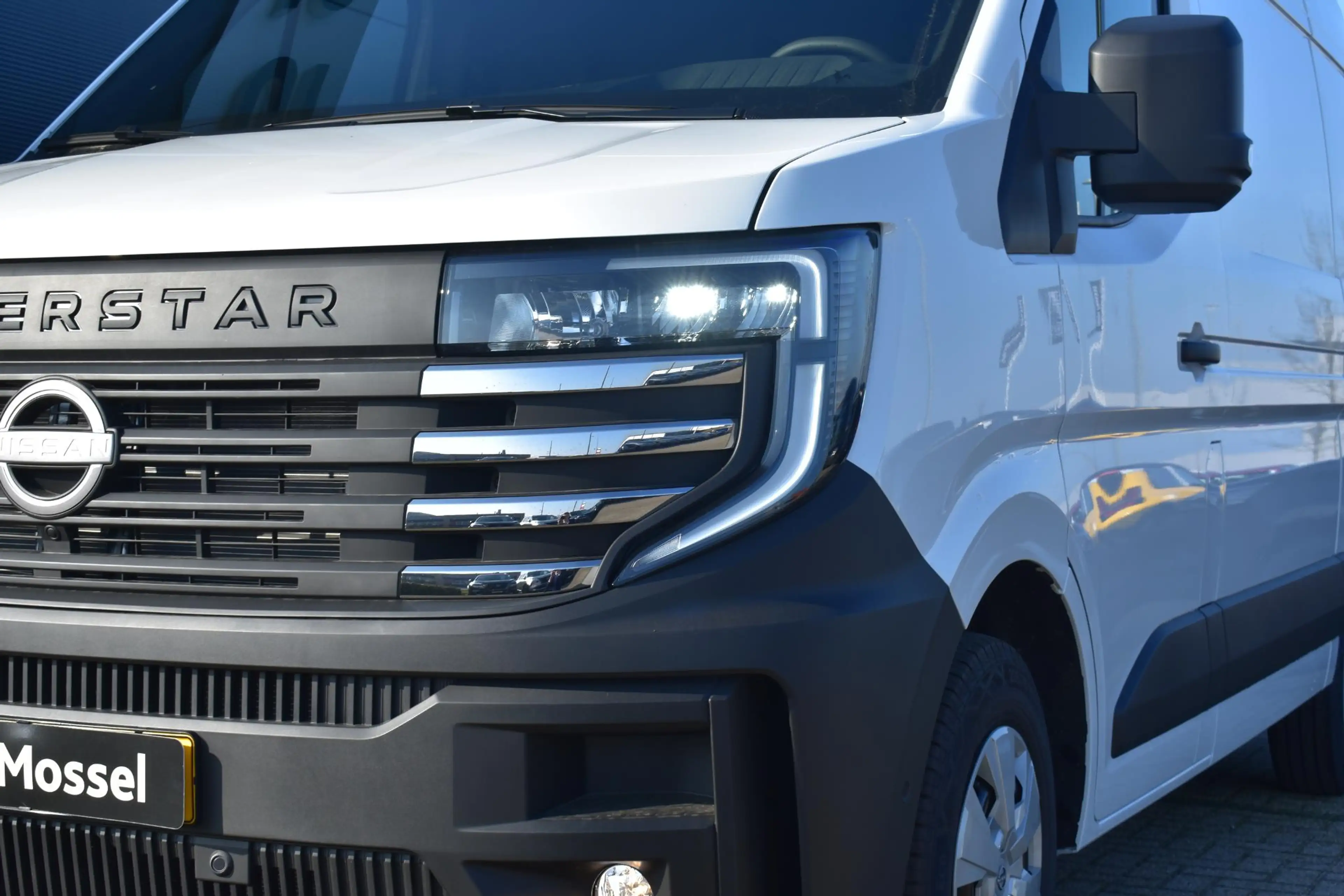 Nissan Interstar Interstar-e L2H2 Limited 87 kWh 140PK | Parkeersen — photo 10