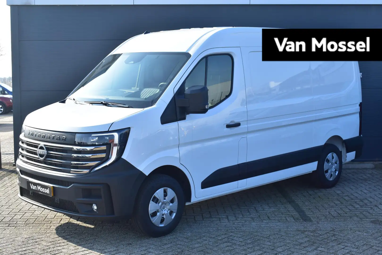 Nissan Interstar Interstar-e L2H2 Limited 87 kWh 140PK | Parkeersen Білий - 1