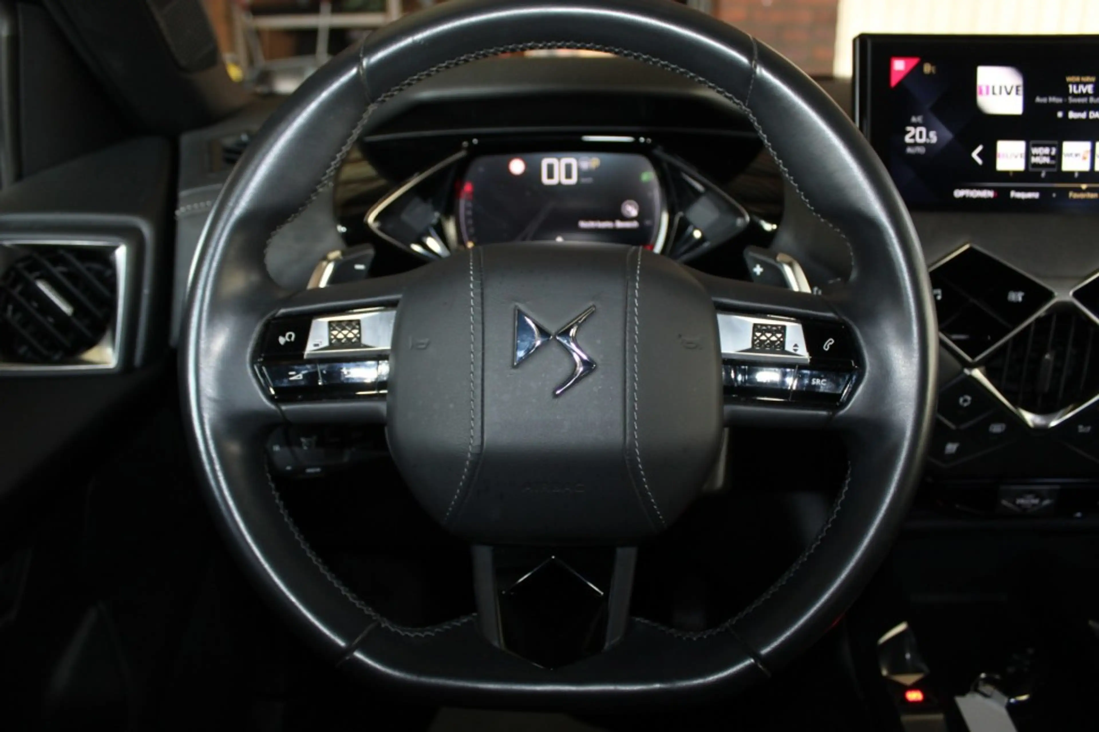 DS Automobiles DS 3 Crossback 1.2 PT Performance Line Navi Leder Climate Adaptiv — photo 10