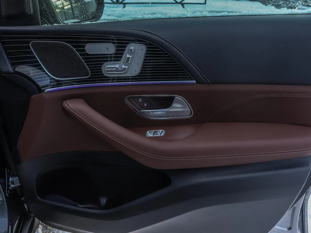 Mercedes-Benz GLE снимка Mercedes-Benz GLE