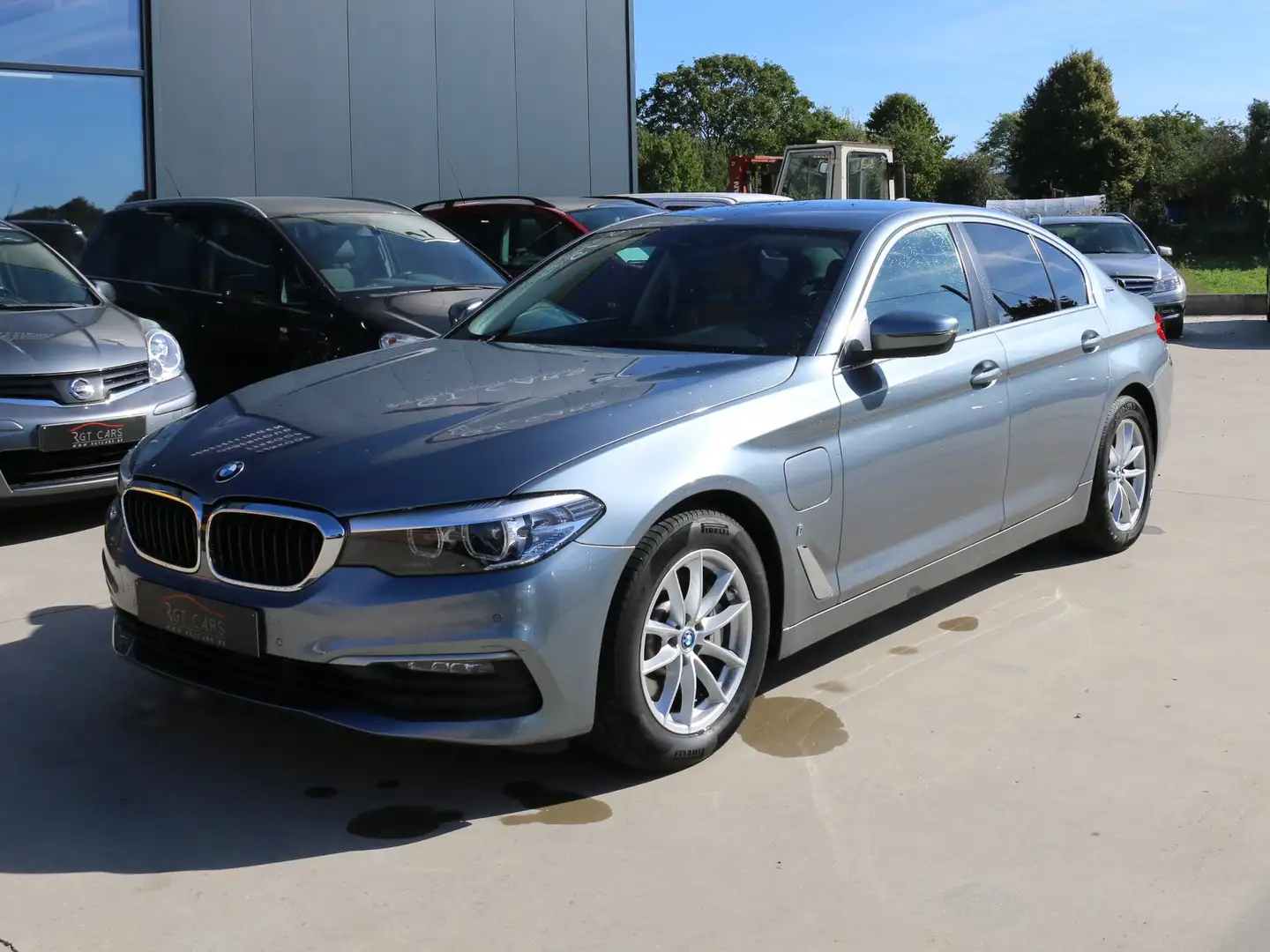 BMW 530 530e Aut. Luxury Line + 1 JAAR GARANTIE TRAXIO Grau - 1