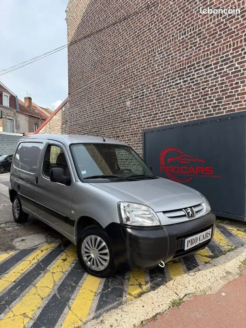 Peugeot Partner Gris - 1