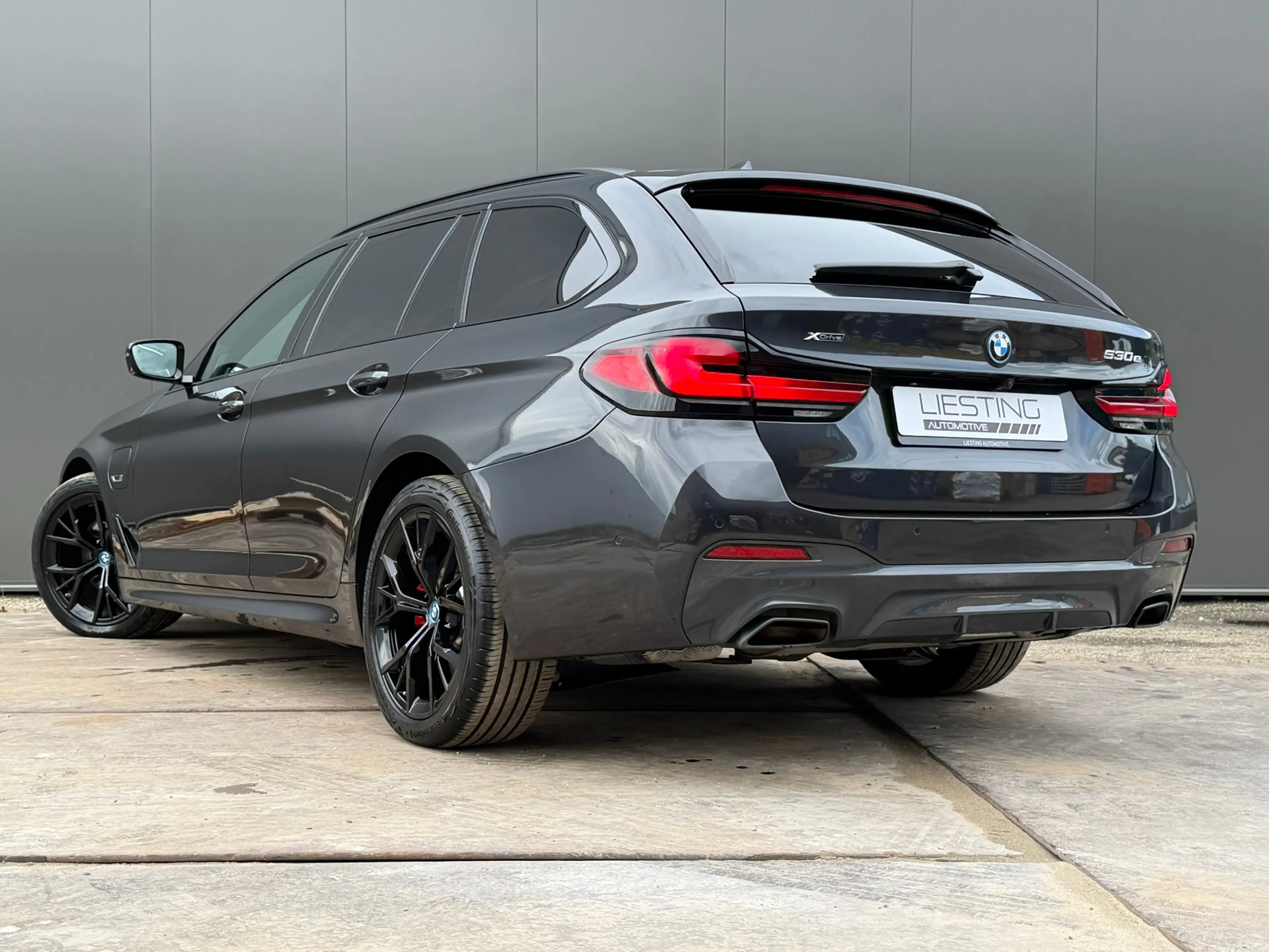 BMW 530 5-serie Touring 530e M-Sport Pro - Pano Trekhaak A — photo 2