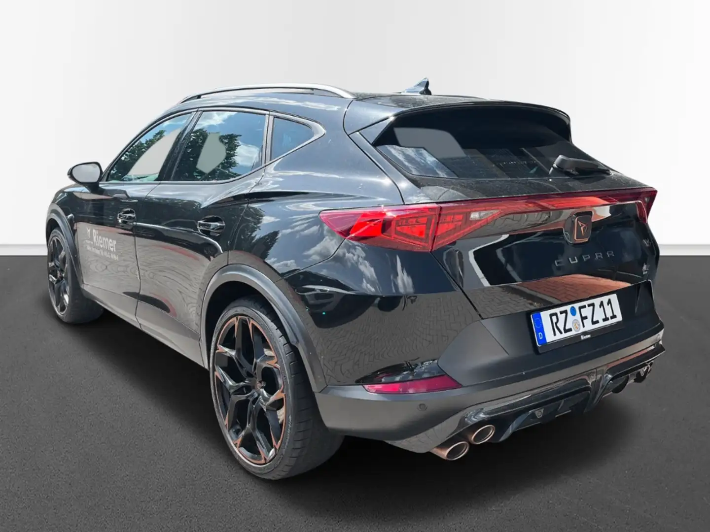 CUPRA Formentor VZ5 4Drive 2.5 TSI LEDER+BEATS+SUPERSPORT Schwarz - 2