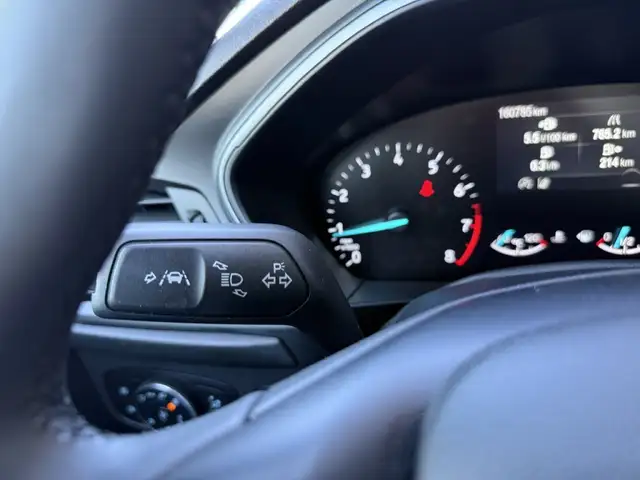 Ford Focus view 27