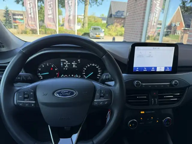 Ford Focus view 7