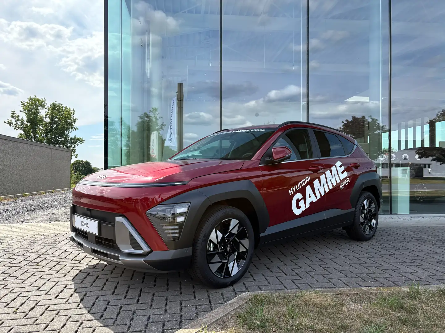Hyundai KONA 1.6 GDi HEV Shine Rouge - 1