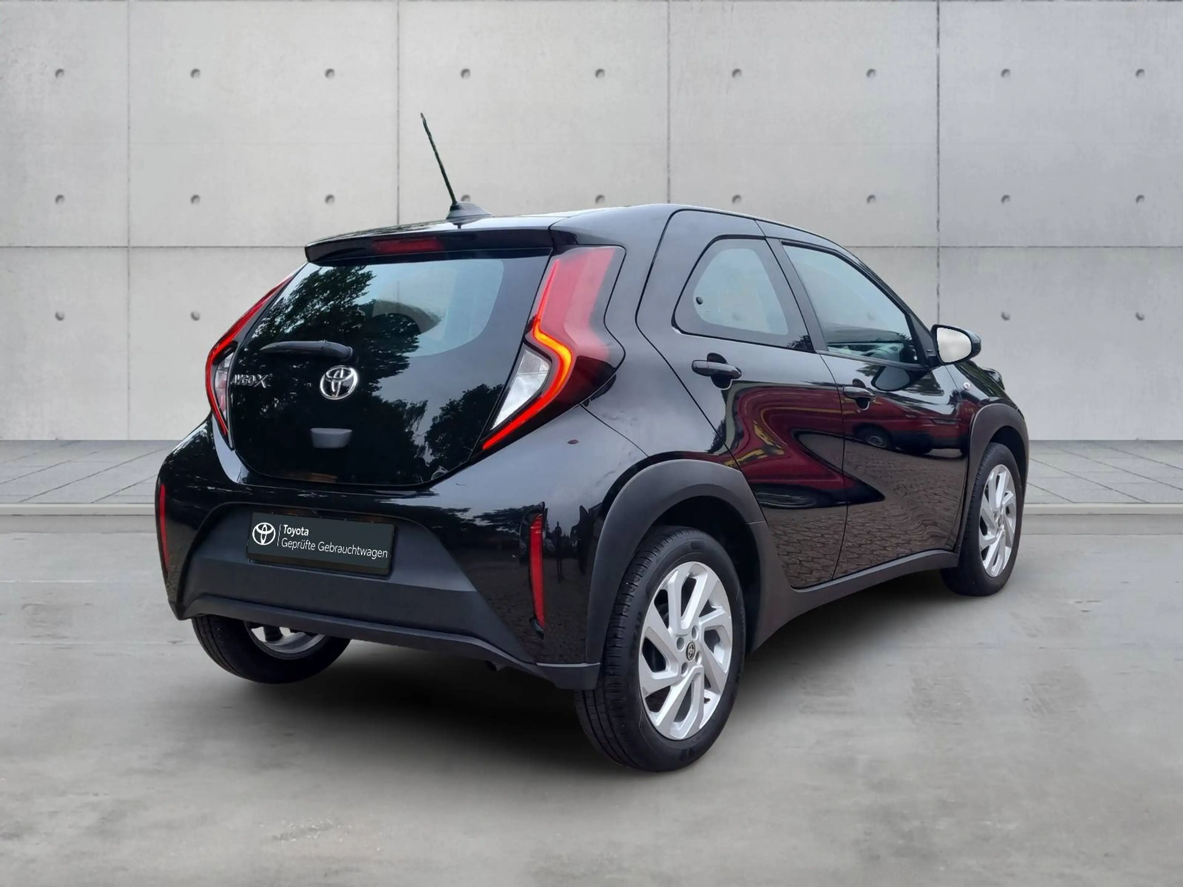 Toyota Aygo X Play — photo 4