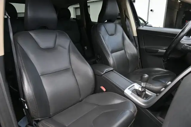 Volvo XC60 view 14