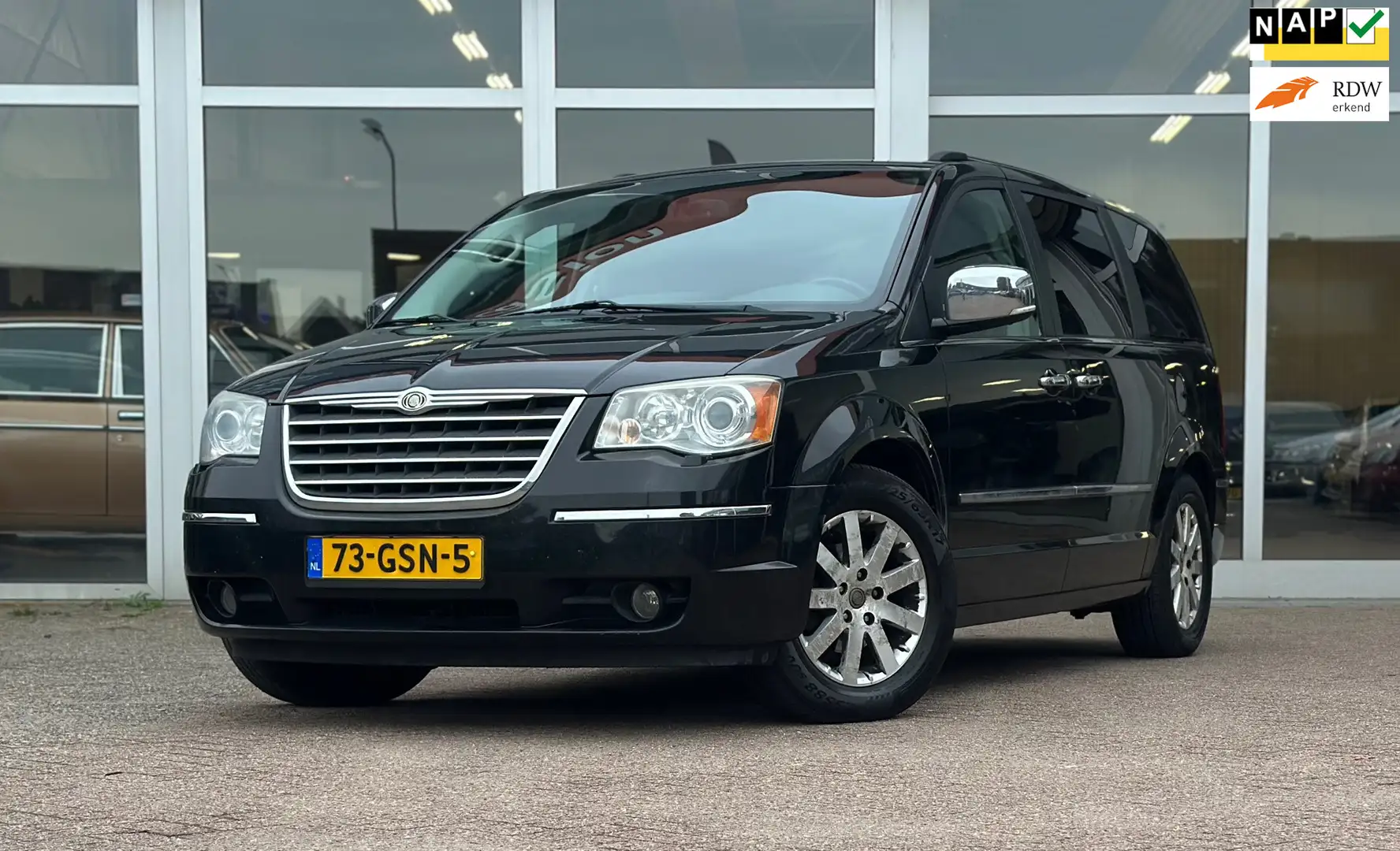 Chrysler Grand Voyager 3.8 V6 Limited Koppakking lek 7p Leer Zwart - 1
