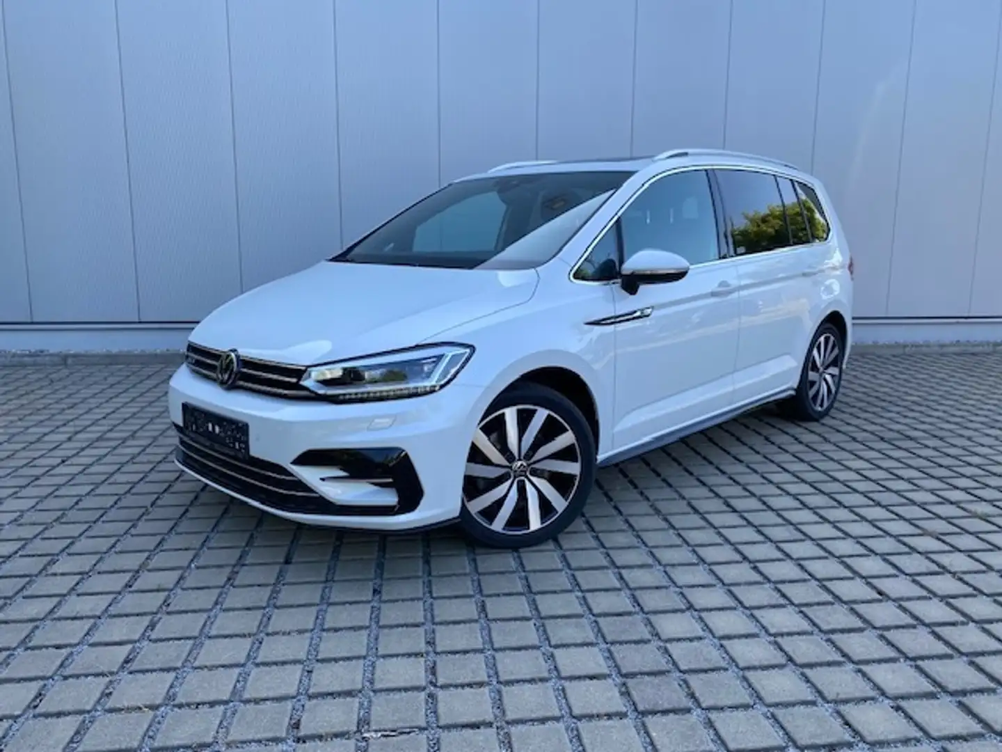 Volkswagen Touran 2.0 TDI DSG R-Line VOLL/STAND-HZ/PANORAMA/18-ZOLL Wit - 2