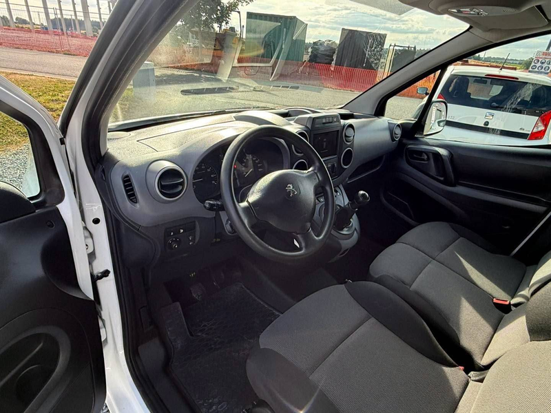 Peugeot Partner 1.6 HDi — photo 9