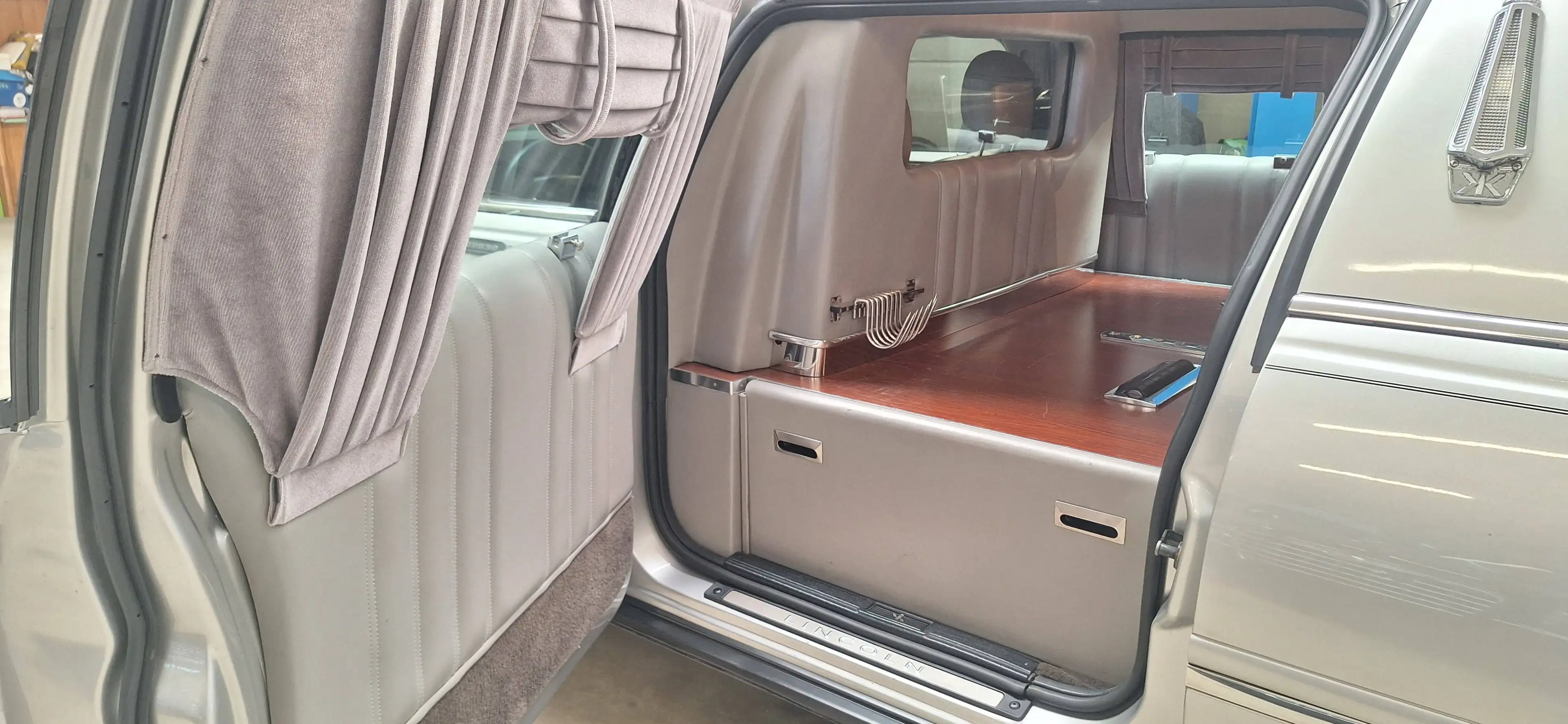 Lincoln EURO 5-CORBILLARD-LIJKWAGEN-HEARSE — photo 12