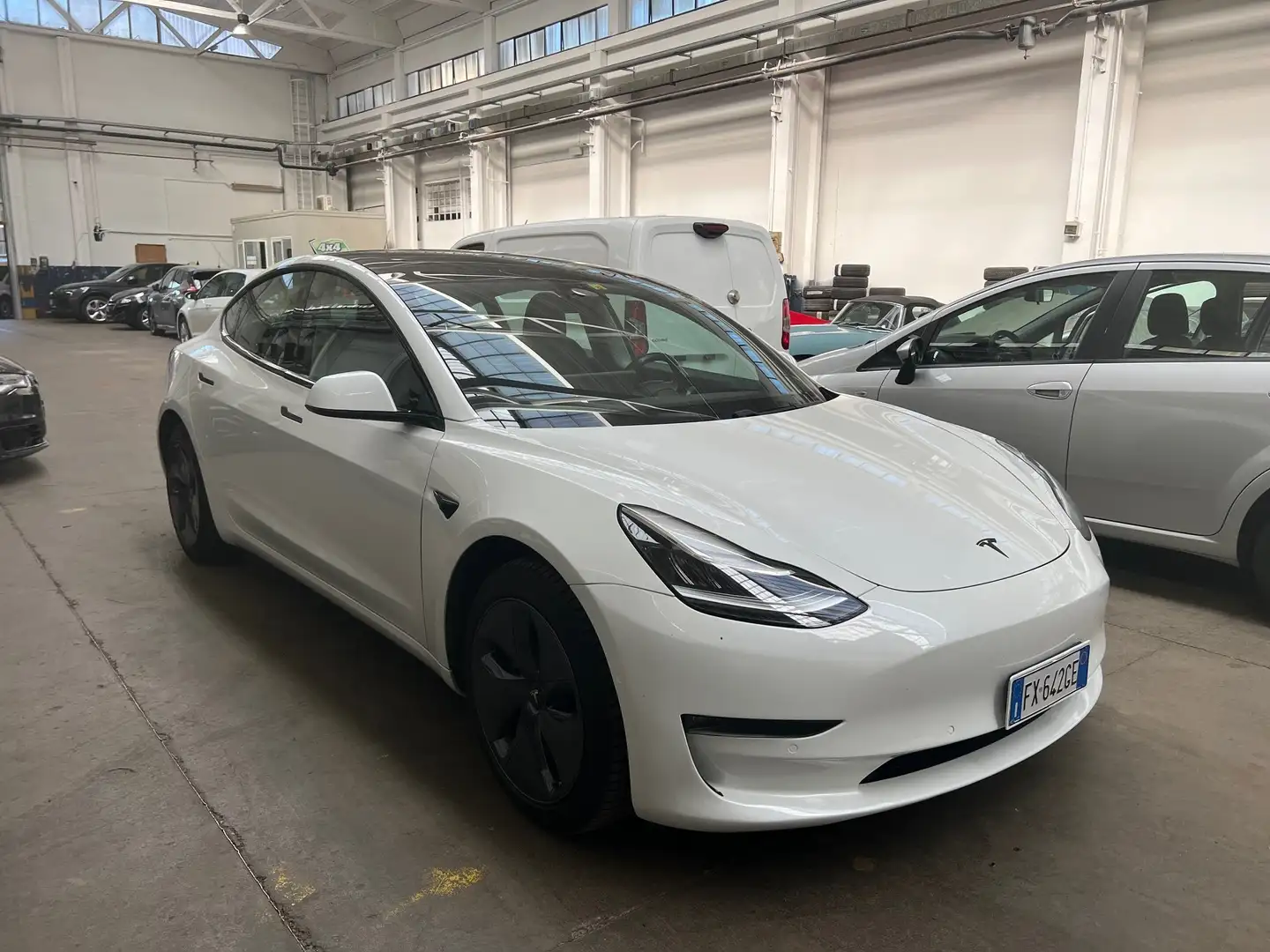 Tesla Model 3 Long Range Dual Motor awd Bianco - 2