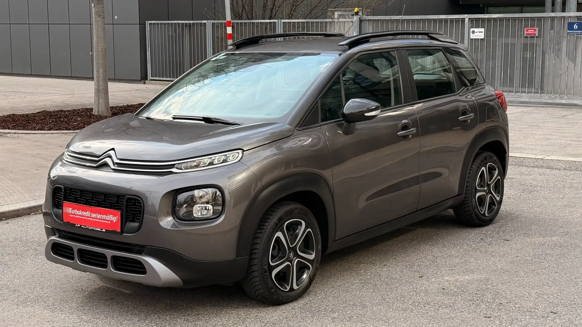Citroen C3 Aircross C3 Aircross PureTech110 S&S 6-Gang-Manuell Feel Grau - 1