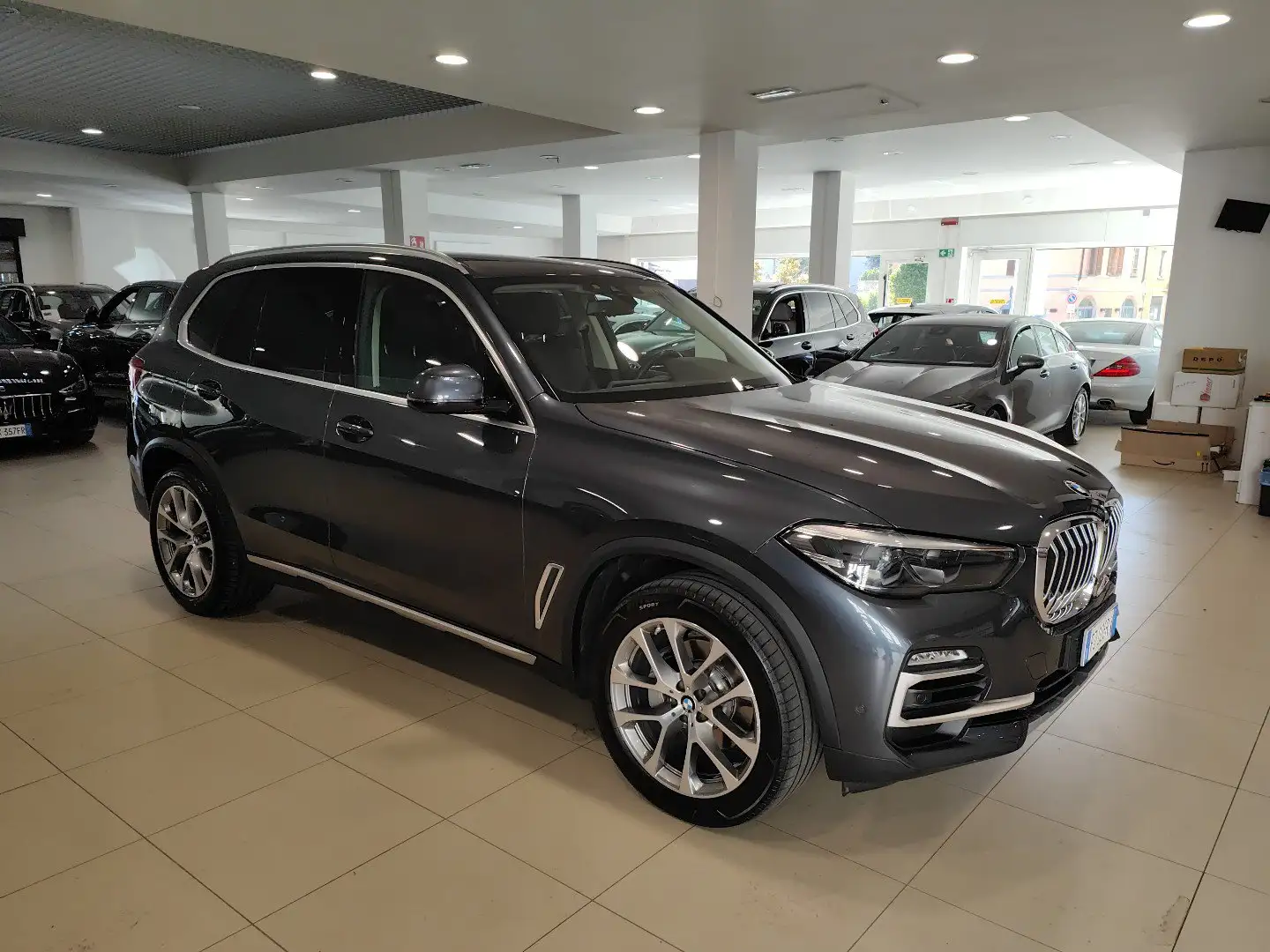 BMW X5 xDrive25d 231cv xLine NaviPRO Pelle AdaptiveCruise Grau - 2