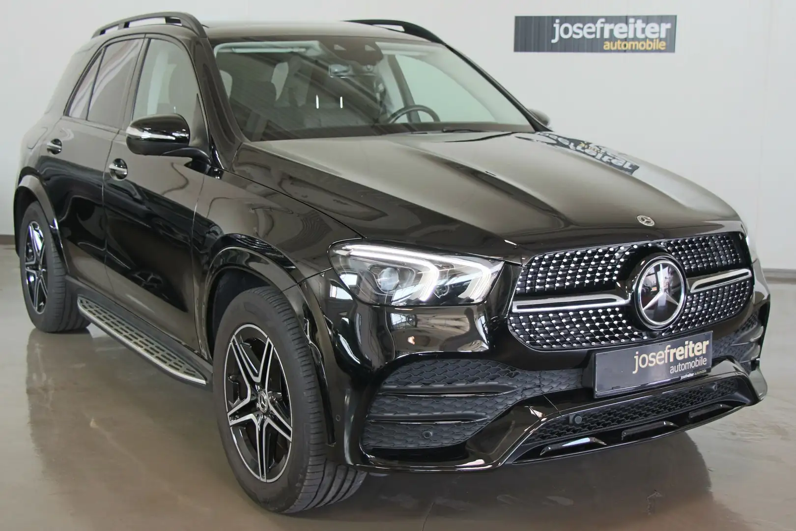 Mercedes-Benz GLE 350 de 4MATIC AMG Line Zwart - 1