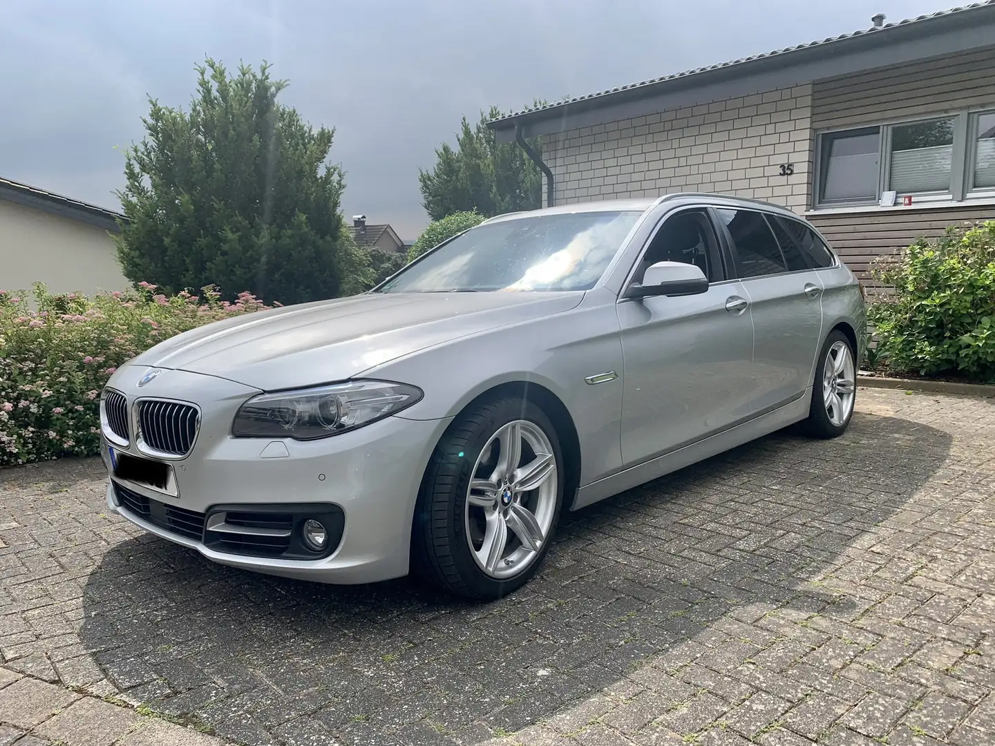 BMW 525 525d F11 Touring Sport-Aut. - 1